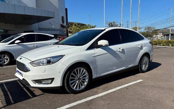 FORD FOCUS 2.0 TITANIUM 16V FLEX 4P POWERSHIFT